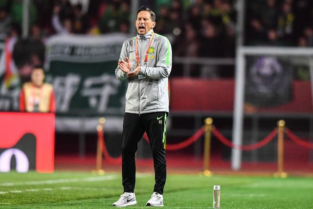 班凯罗27分米切尔50分 魔术力克骑士3-3进抢七